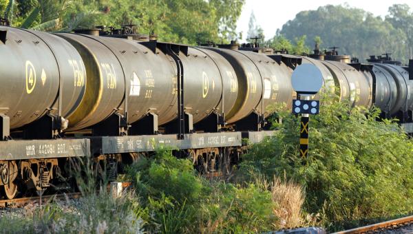 oil train